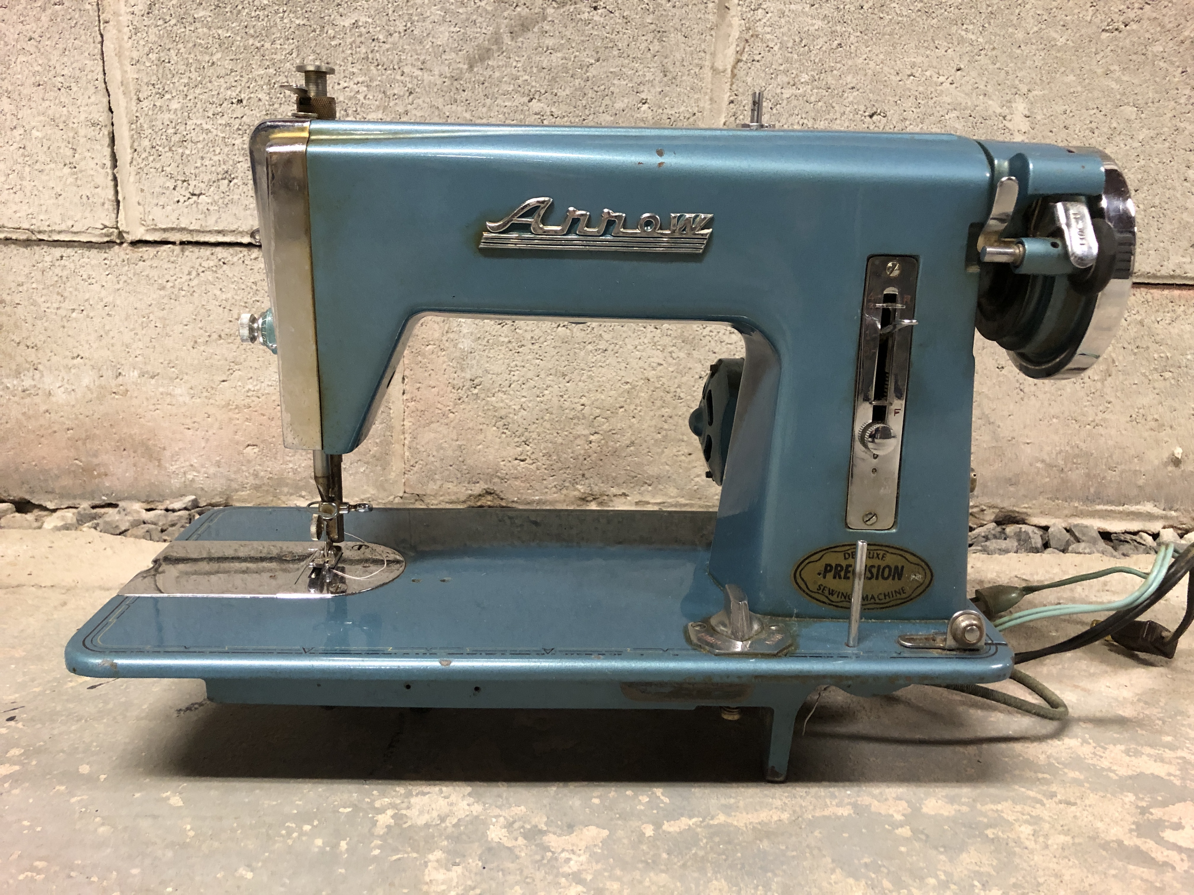 Machine à coudre Arrow