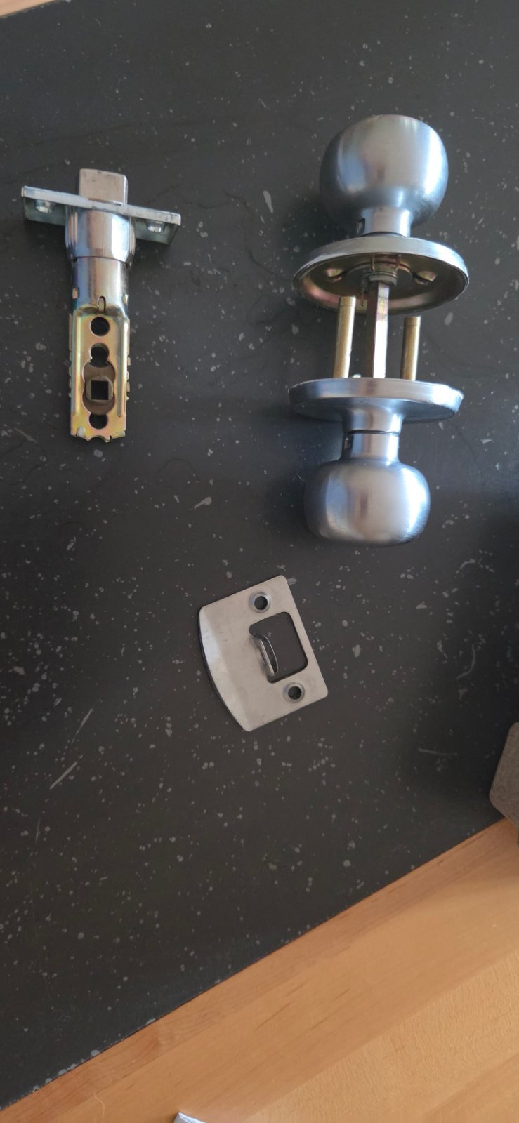 Poignée de porte en métal