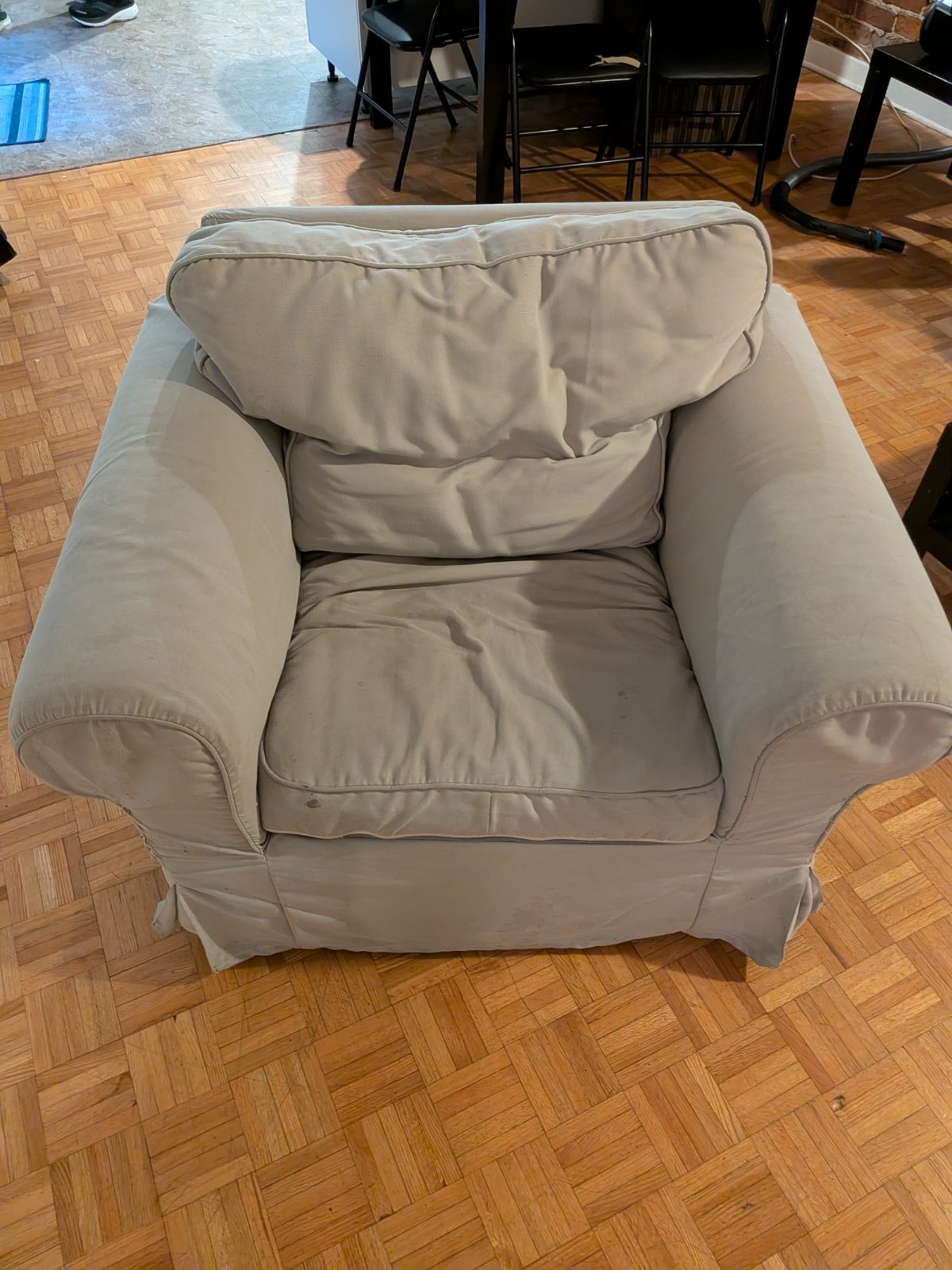 Fauteuil confortable beige