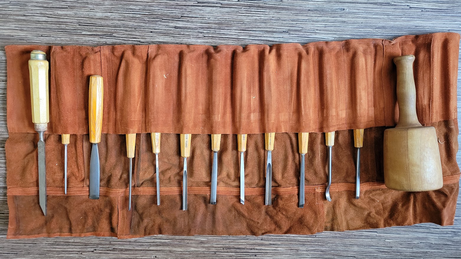 Ensemble de ciseaux à bois