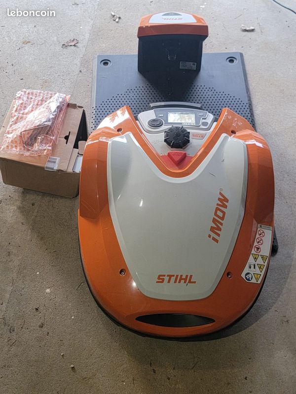 Cède Lot 2 Robots Tondeuses STIHL iMOW (Neufs) contre chantier Jardinage – Saint-Grégoire