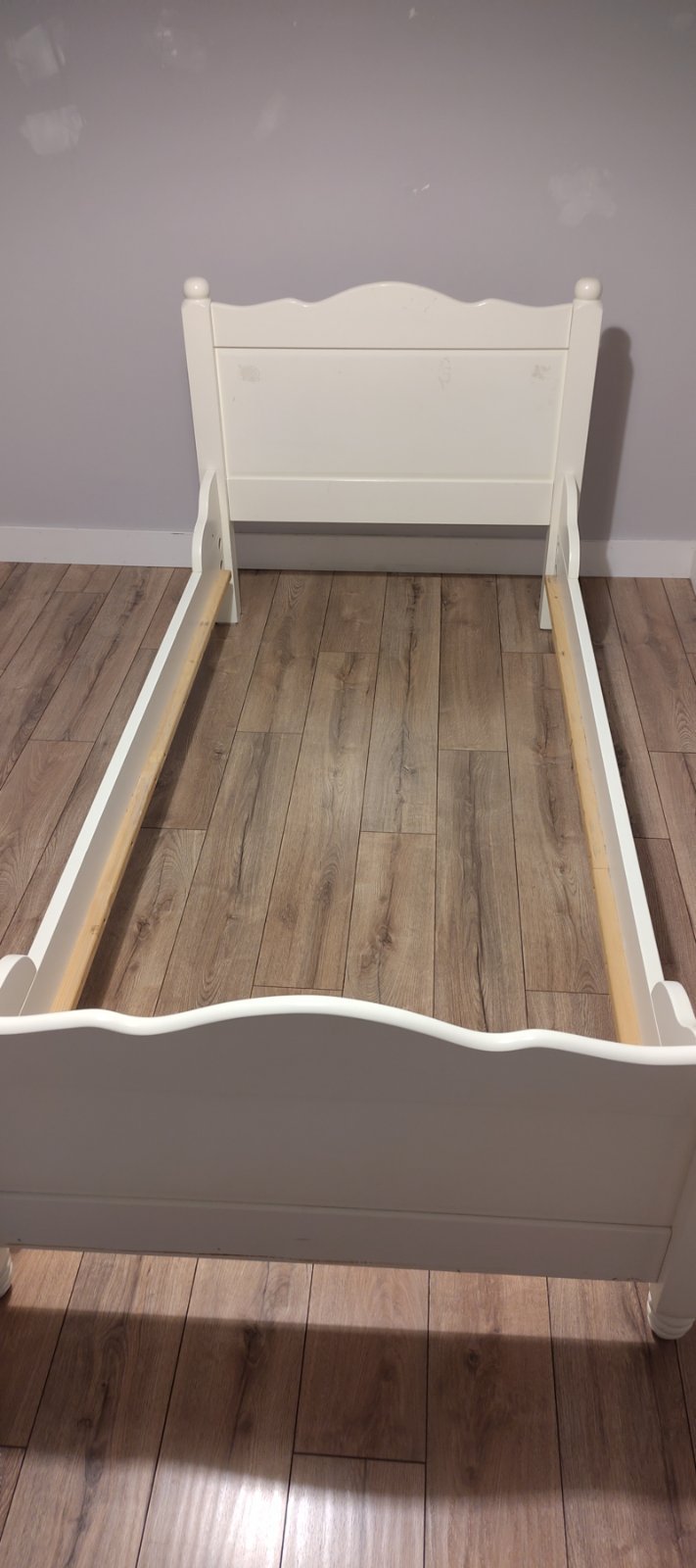 Lit simple blanc classique 90 x 190 cm avec matelas et sommier