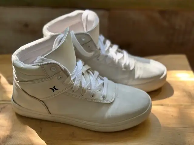 Souliers montants blancs