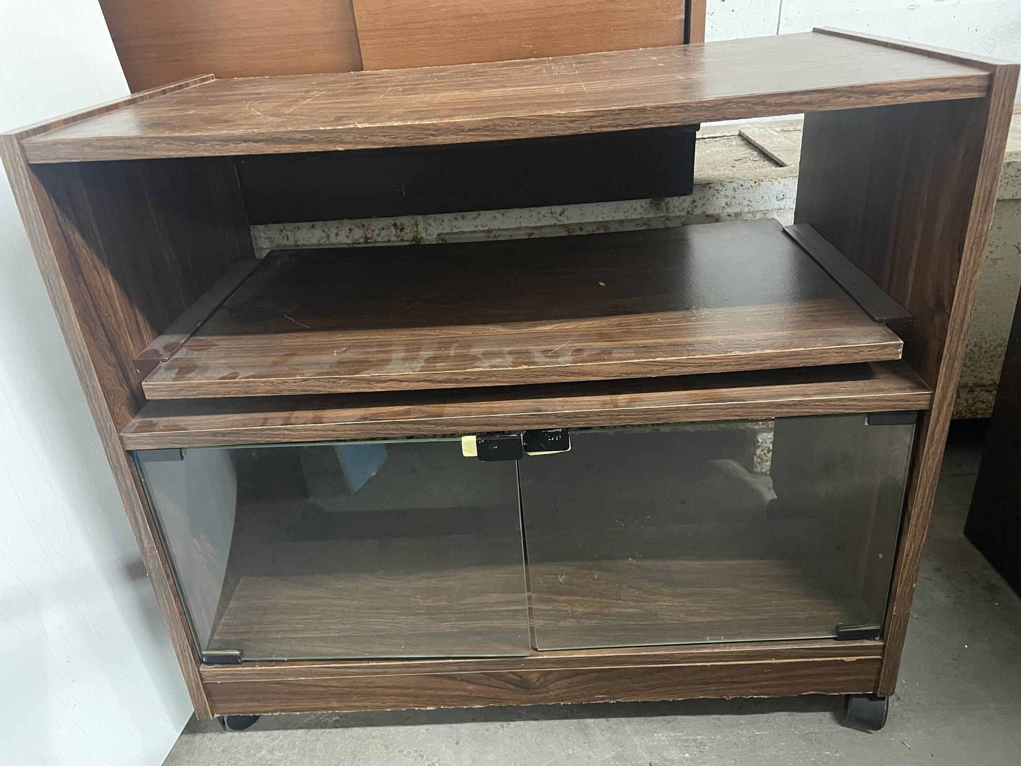 Petit meuble en bois